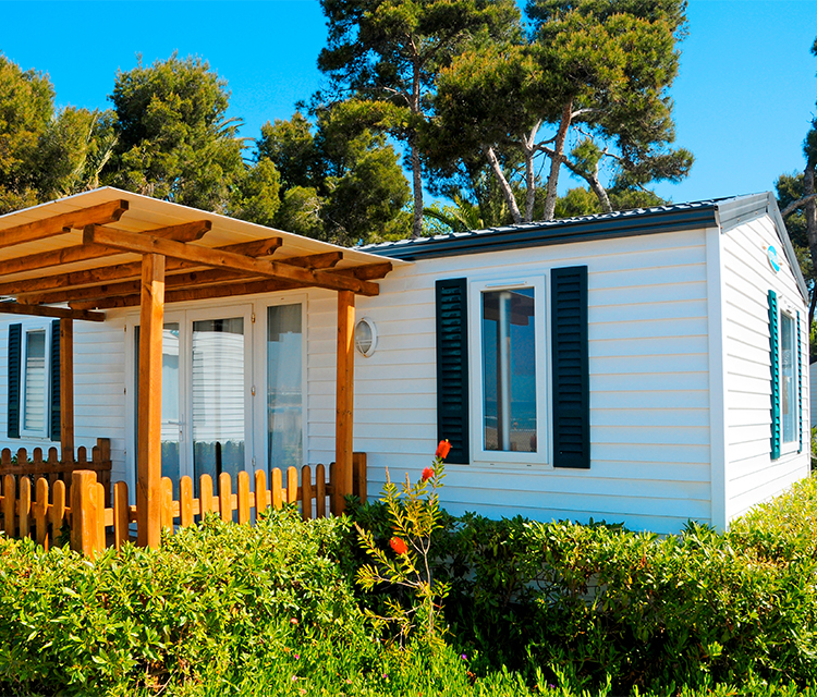 L’entreprise Franck Dupont est spécialisée dans l’installation de mobil-home et de terrasse dans la Somme